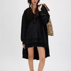 Free People North Sweatshirt. NWT. Size XL.